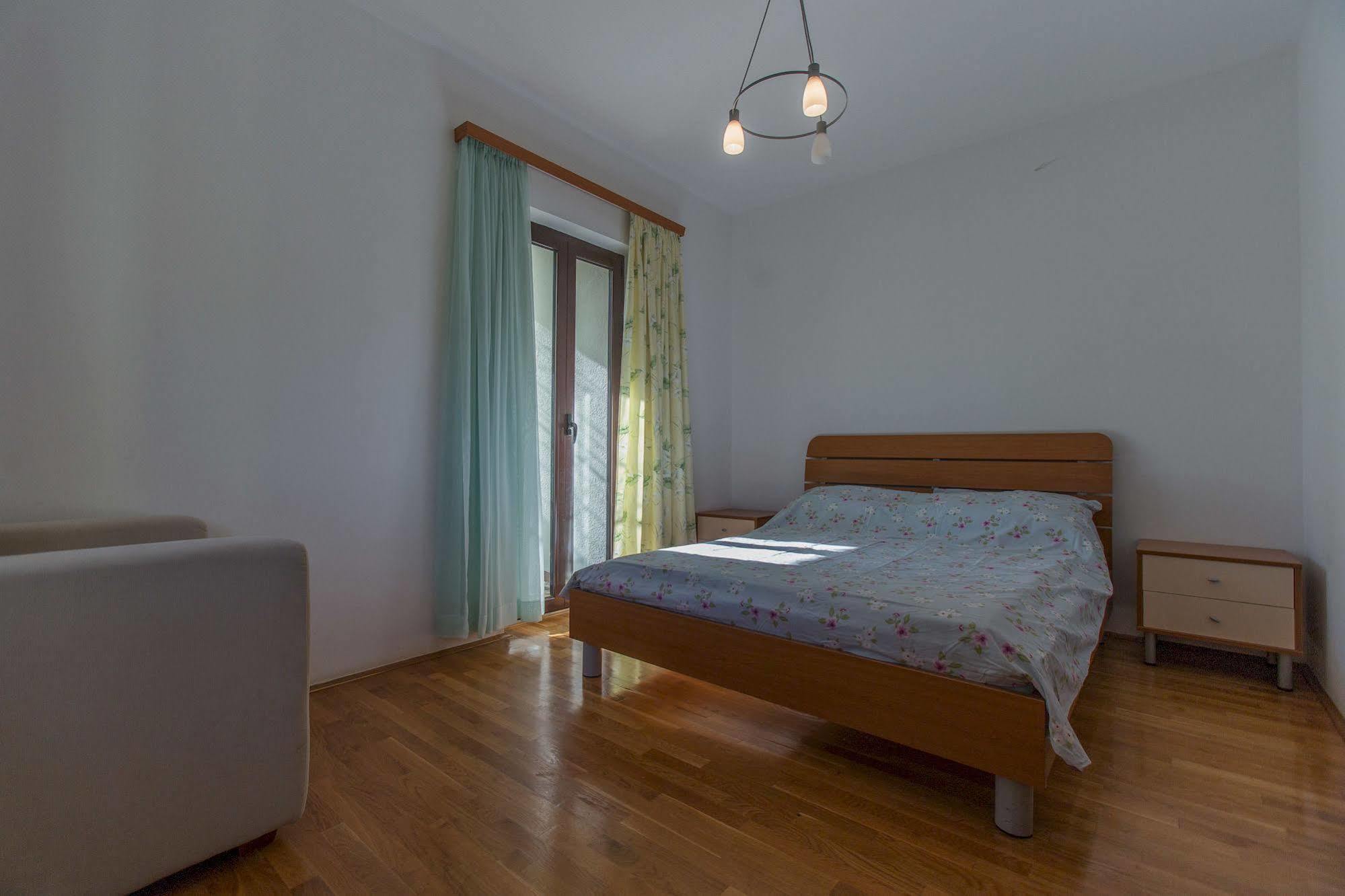 Apartments Villa Mara Rovigno Esterno foto